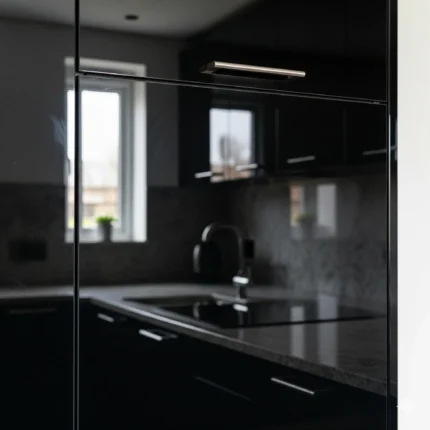 کابینت کابینت هایگلاس، درخشش و مدرنیته در آشپزخانه